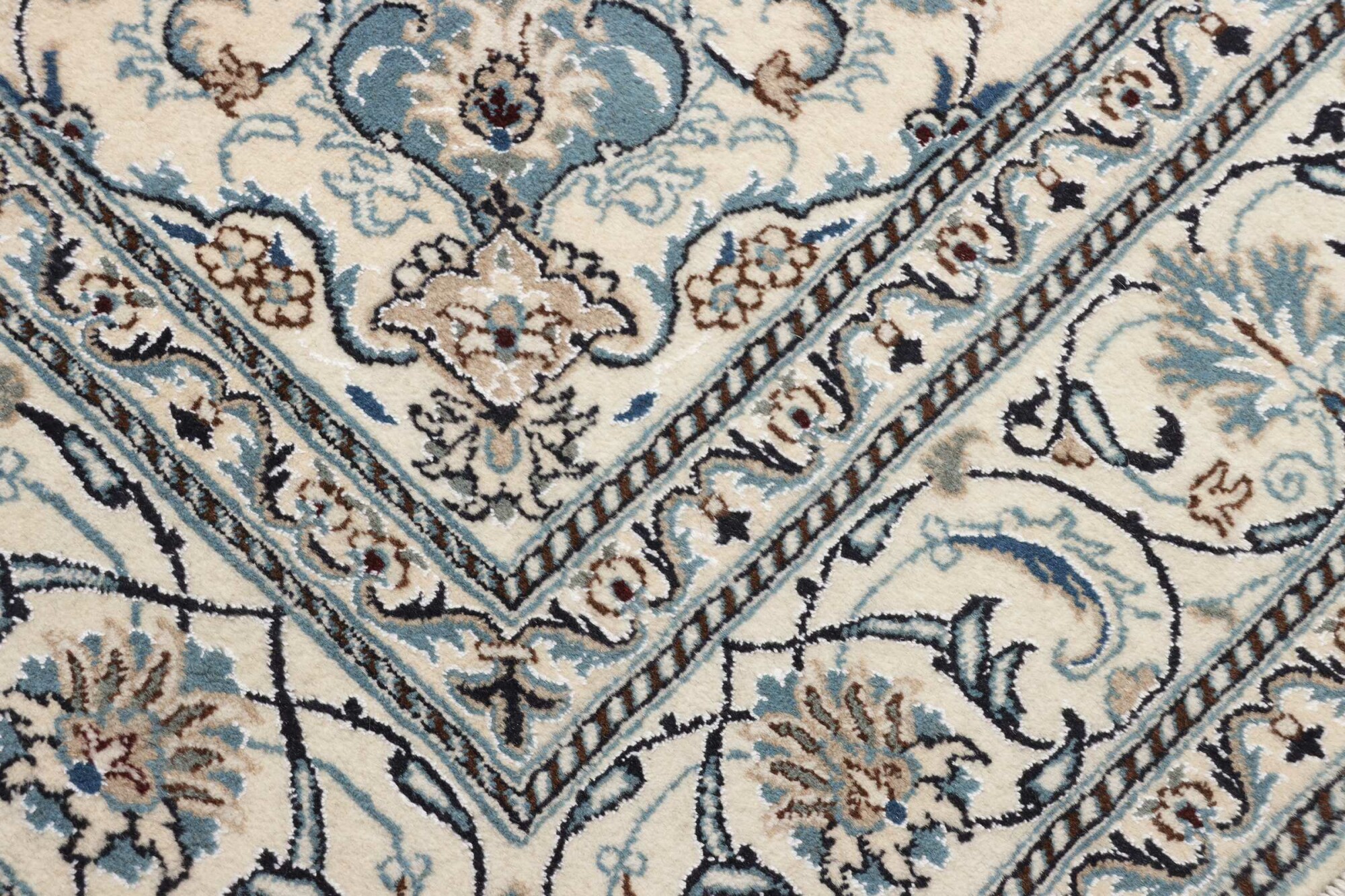 Nain Kashmar 304X198 Cm - Image 6