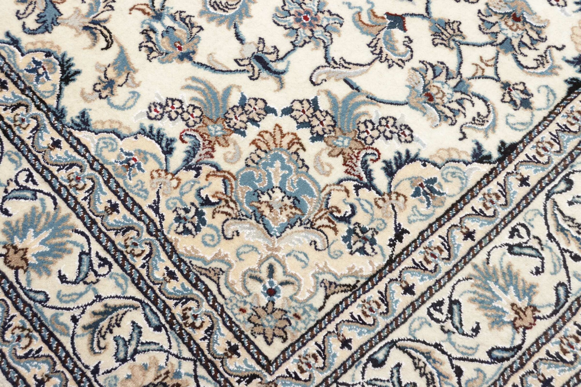 Nain Kashmar 240X165 Cm - Image 4