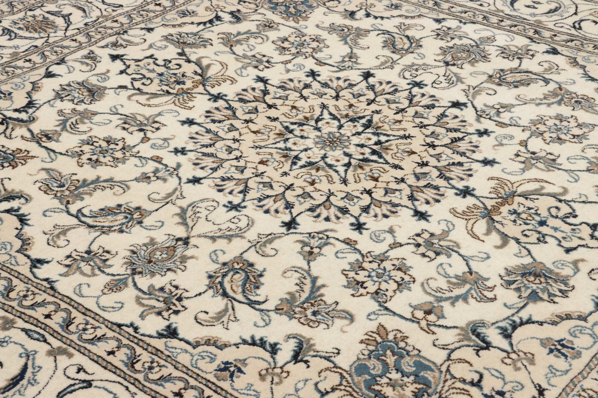 Nain Kashmar 200X193 Cm - Image 8